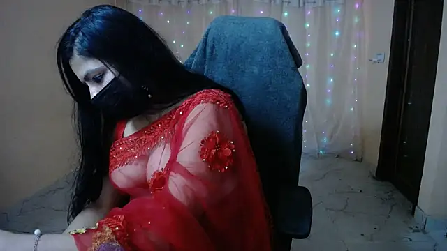 Snapshot of Divvya_ chatting on 01/18/26, 07:39 Divvya online show from 01/18/26, 07:39