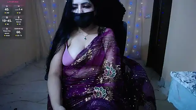 Snapshot of Divvya_ chatting on 03/14/26, 06:57 Divvya online show from 03/14/26, 06:57