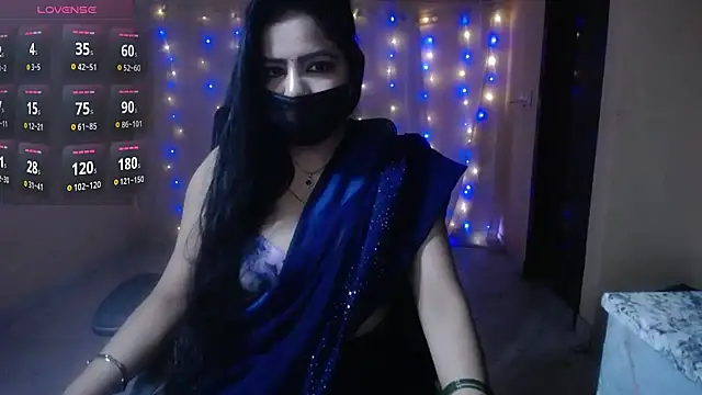 Snapshot of Divvya_ chatting on 04/30/26, 05:52 Divvya online show from 04/30/26, 05:52