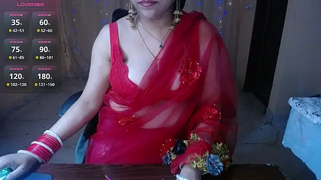 Snapshot of Divvya_ chatting on 05/05/26, 07:11 Divvya online show from 05/05/26, 07:11