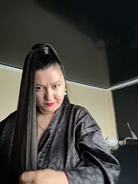 Snapshot of Liza_Will chatting on 05/05/26, 06:21 Liza Will online show from 05/05/26, 06:21