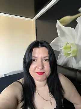 Snapshot of Liza_Will chatting on 05/08/26, 06:19 Liza Will online show from 05/08/26, 06:19