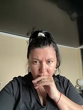 Snapshot of Liza_Will chatting on 06/01/26, 01:24 Liza Will online show from 06/01/26, 01:24