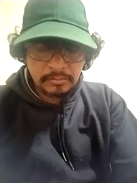 Snapshot of Satantin chatting on 11/05/25, 01:11 Satantin online show from 11/05/25, 01:11