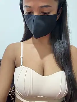 Snapshot of Sonia_soni332 chatting on 11/30/25, 04:11 Sonia soni332 online show from 11/30/25, 04:11