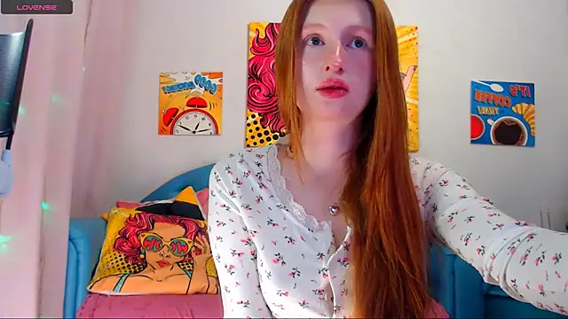 Snapshot of LuxXAngel chatting on 12/21/25, 12:07 LuxXAngel online show from 12/21/25, 12:07