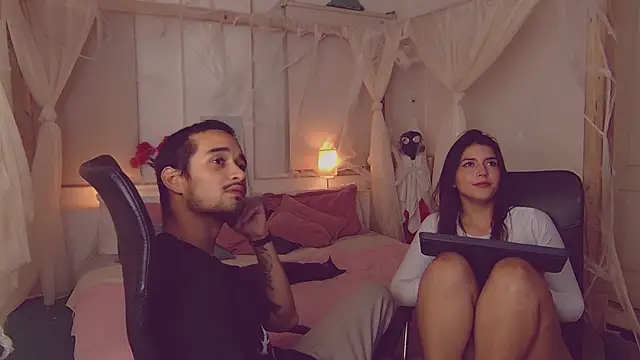 Laila asher online show from 10/24/25, 03:58