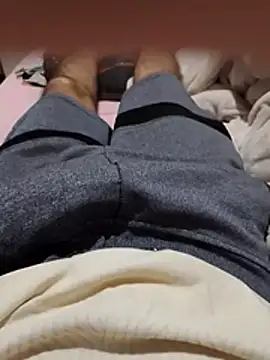 Snapshot of chef82 chatting on 11/05/25, 08:14 chef82 online show from 11/05/25, 08:14