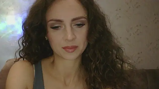 Amber Carrol online show from 11/18/25, 05:17