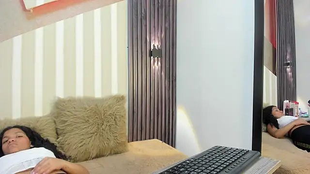 Snapshot of LittleeStar chatting on 06/11/26, 12:32 LittleeStar online show from 06/11/26, 12:32