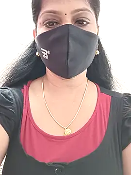 shivani27 online show from 09/10/25, 09:42