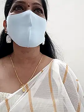 shivani27 online show from 09/15/25, 03:34