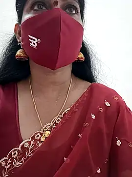 shivani27 online show from 10/10/25, 06:51