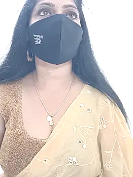 Snapshot of shivani27 chatting on 04/10/26, 04:12 shivani27 online show from 04/10/26, 04:12