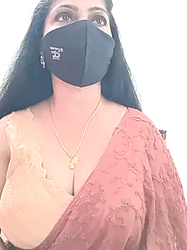 Snapshot of shivani27 chatting on 05/03/26, 10:32 shivani27 online show from 05/03/26, 10:32