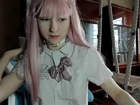 Snapshot of kioshi_kiss chatting on 10/24/25, 10:11 kioshi kiss online show from 10/24/25, 10:11