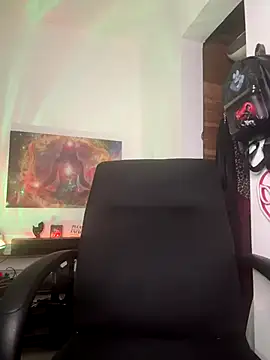 Snapshot of MamaSpicy chatting on 10/05/25, 05:11 MamaSpicy online show from 10/05/25, 05:11