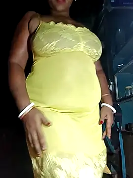 Snapshot of Nude-Priya2 chatting on 10/13/25, 10:48 Nude-Priya2 online show from 10/13/25, 10:48