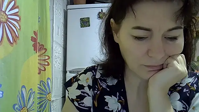 Krystal 82 online show from 11/20/25, 06:46