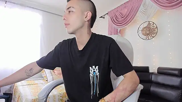 Dereck Boy8 online show from 10/07/25, 07:22