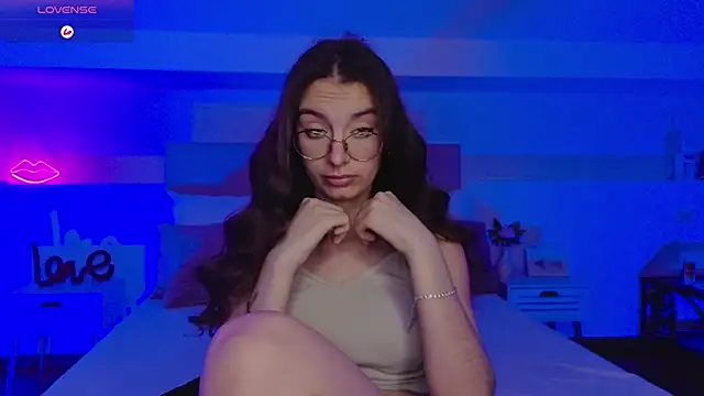 Real cutie1 online show from 11/15/25, 09:21