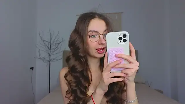 Real cutie1 online show from 11/17/25, 01:50