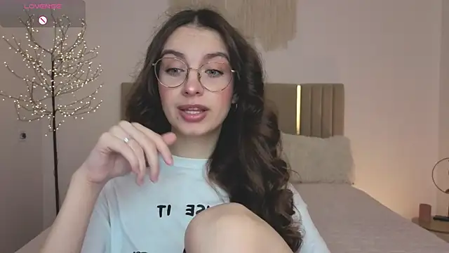 Real cutie1 online show from 04/27/26, 12:47
