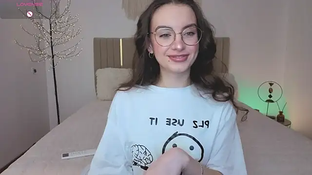 Real cutie1 online show from 04/29/26, 01:04