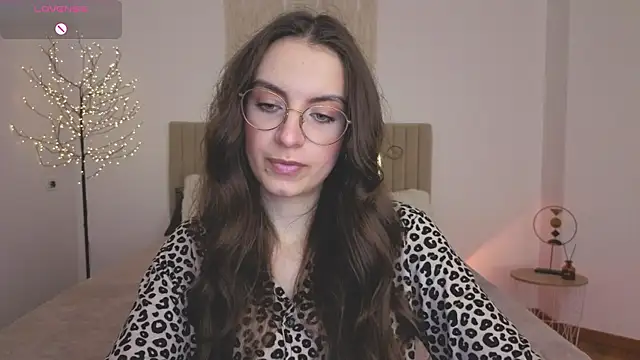 Real cutie1 online show from 05/11/26, 02:45