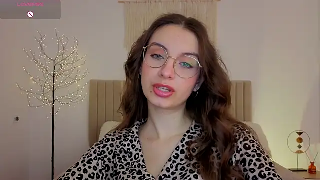 Real cutie1 online show from 05/27/26, 12:57