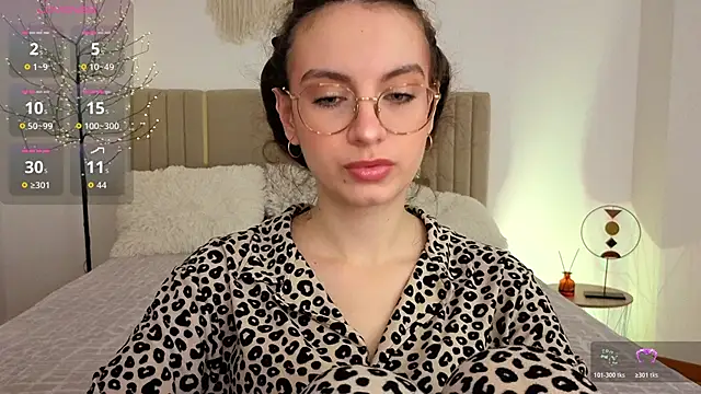 Real cutie1 online show from 06/10/26, 12:59