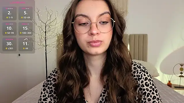Real cutie1 online show from 06/17/26, 12:50