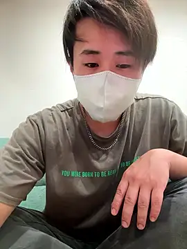 Snapshot of TinTin3432 chatting on 09/23/25, 12:19 TinTin3432 online show from 09/23/25, 12:19