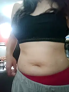 Chriss girl of imaginatio online show from 11/25/25, 02:00