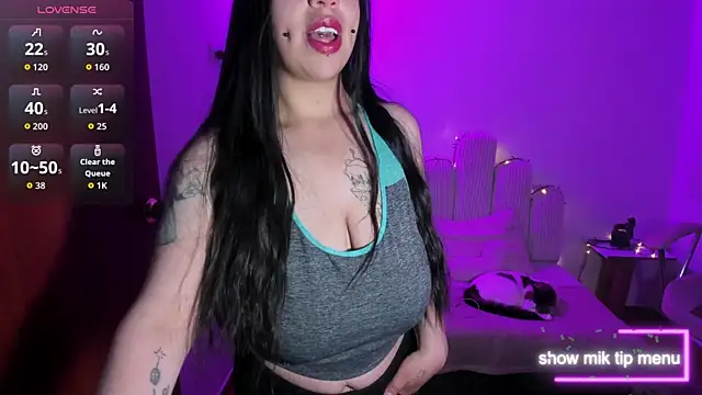 Snapshot of megan_foz chatting on 09/17/25, 06:20 megan foz online show from 09/17/25, 06:20