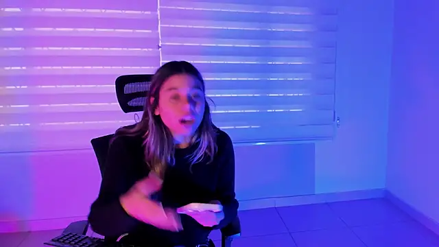 Snapshot of Rachell_criss chatting on 09/30/25, 09:20 Rachell criss online show from 09/30/25, 09:20