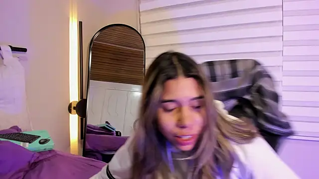 Snapshot of Rachell_criss chatting on 10/03/25, 05:15 Rachell criss online show from 10/03/25, 05:15