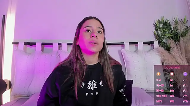 Snapshot of Rachell_criss chatting on 02/03/26, 06:40 Rachell criss online show from 02/03/26, 06:40