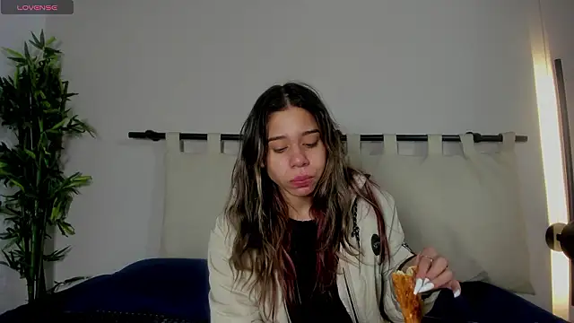 Snapshot of Rachell_criss chatting on 02/12/26, 04:18 Rachell criss online show from 02/12/26, 04:18