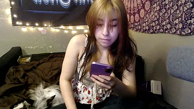 Snapshot of London_Ray chatting on 06/30/26, 10:55 London Ray online show from 06/30/26, 10:55