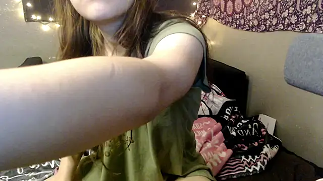 Snapshot of London_Ray chatting on 07/02/26, 10:05 London Ray online show from 07/02/26, 10:05