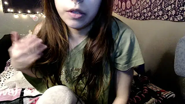 Snapshot of London_Ray chatting on 07/16/26, 11:44 London Ray online show from 07/16/26, 11:44