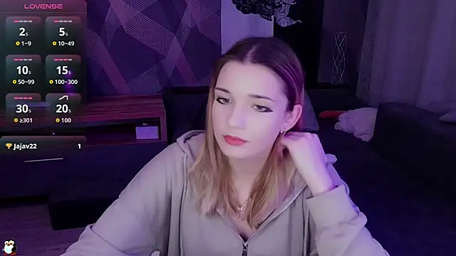 Sandy Belle online show from 11/06/25, 09:37