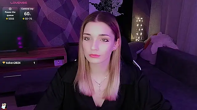 Sandy Belle online show from 11/26/25, 05:25