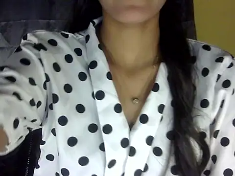 zara Khan0 online show from 10/03/25, 02:03