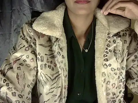 zara Khan0 online show from 11/18/25, 05:39