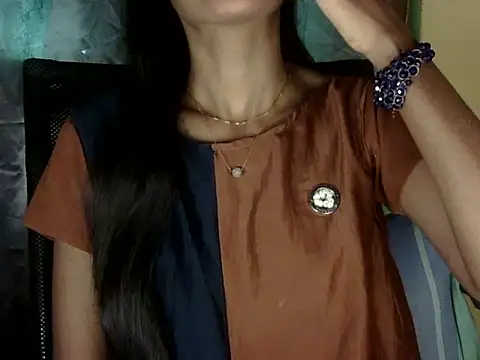 zara Khan0 online show from 12/17/25, 04:40