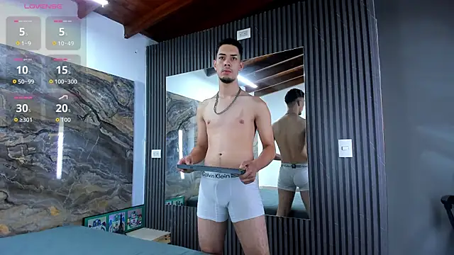 Snapshot of _Axel_09 chatting on 09/17/25, 04:03 Axel 09 online show from 09/17/25, 04:03