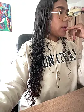 Seshat Hitt online show from 10/03/25, 06:16