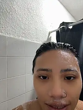 Nia Desire online show from 04/23/26, 01:18